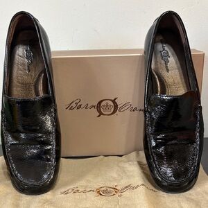 Born Women’s Black Patent Leather Loafers s8.5